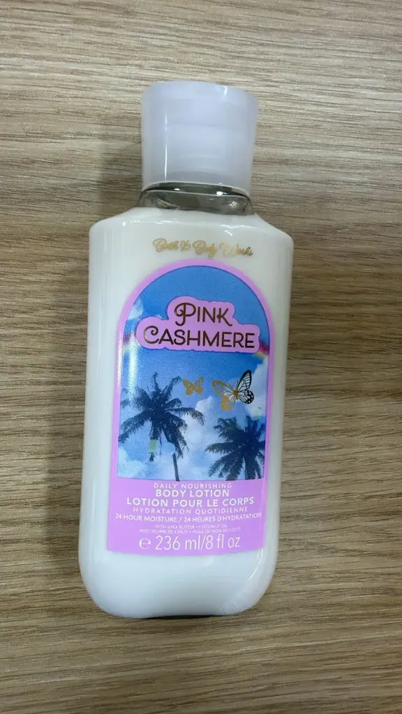 bath & body pink cashmere body lotion 236ml